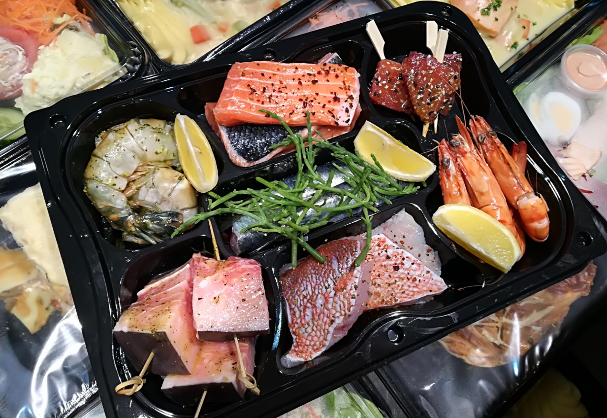 bbq  of grill pakket van verse vis